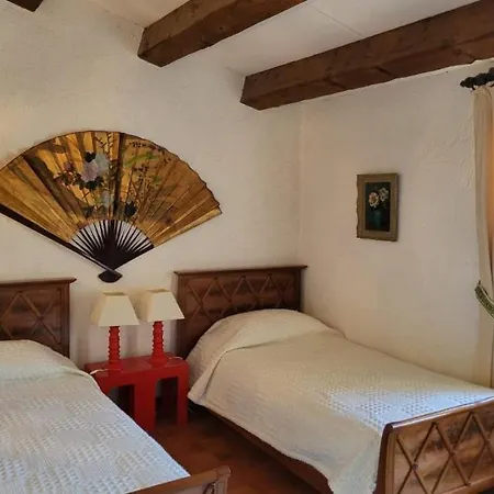 Charmante Maison Mitoyenne Avec Piscine, Jardin Et Accès Privé à La Sainte-Maxime